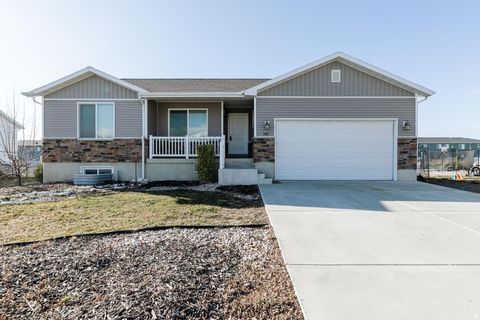 1086 S 150 W Tremonton UT 84337
