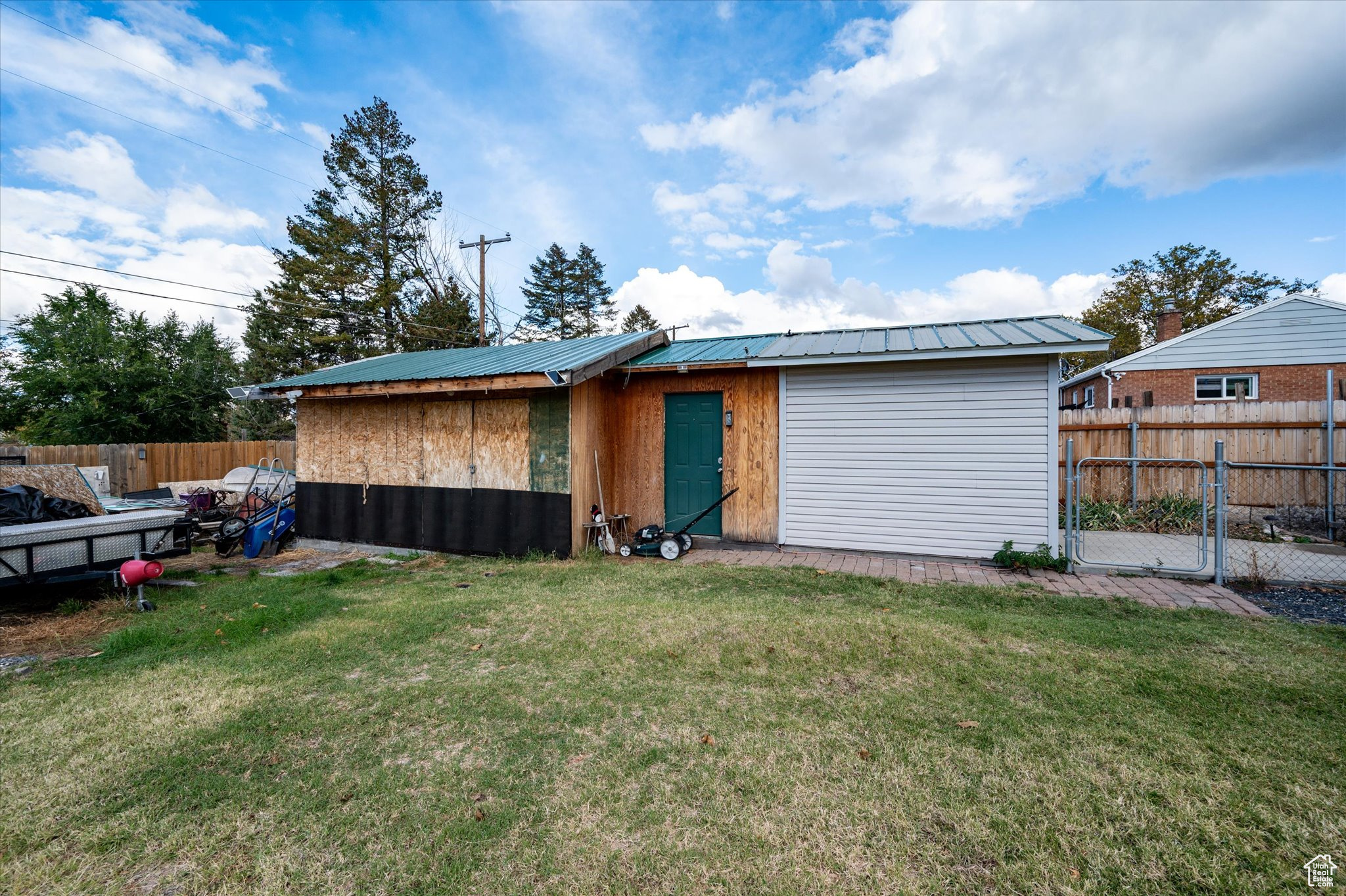 HAL-VERN PARK - Residential