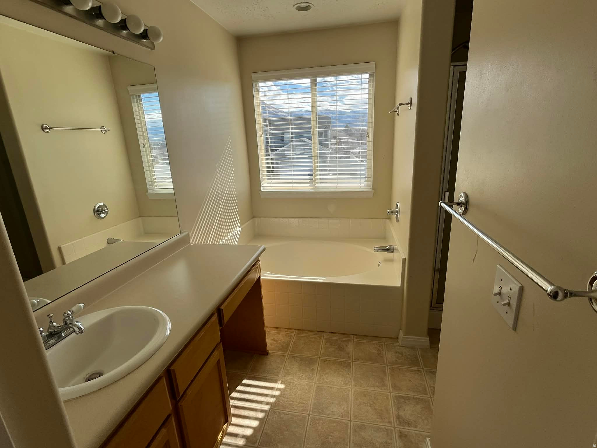 LAKESIDE SUB - Residential