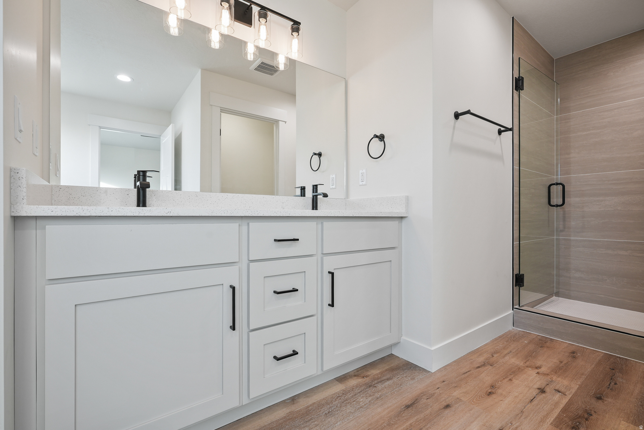 WESTFIELDS CENTRAL - Residential