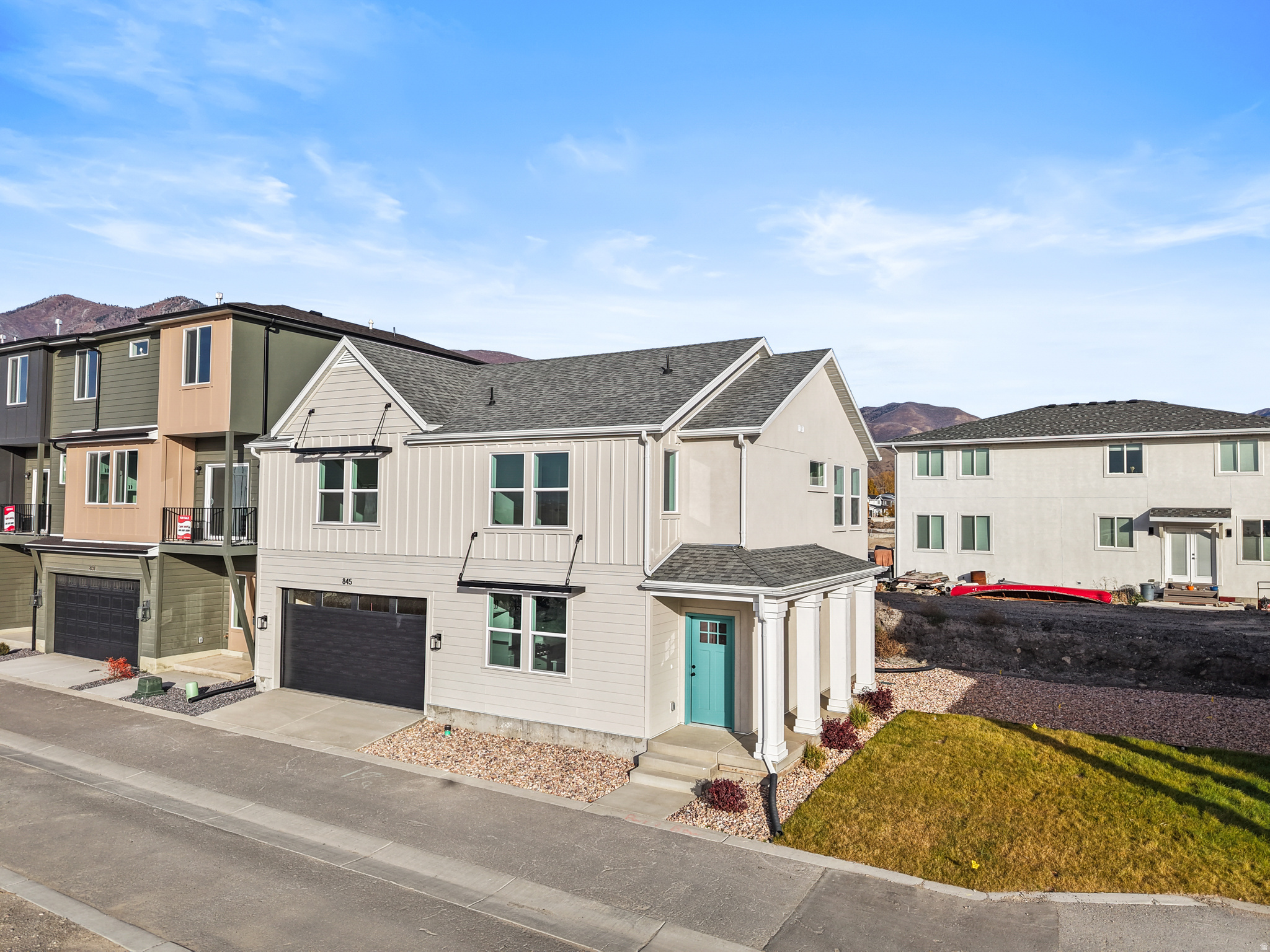 WESTFIELDS CENTRAL - Residential