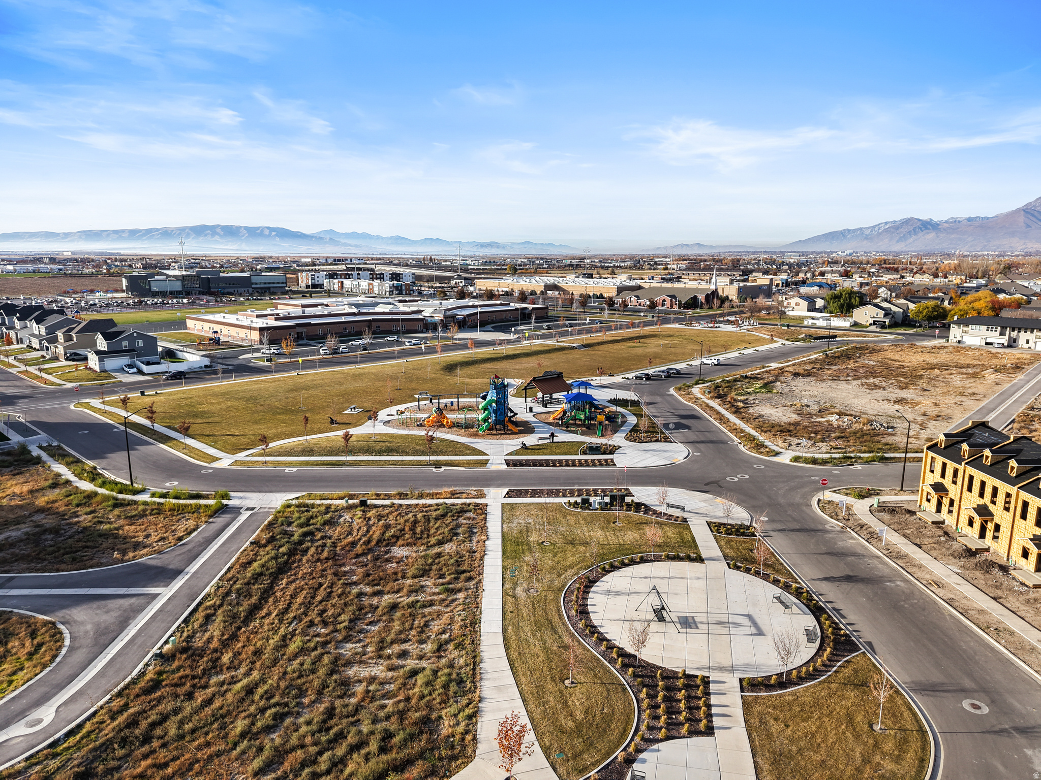 WESTFIELDS CENTRAL - Residential