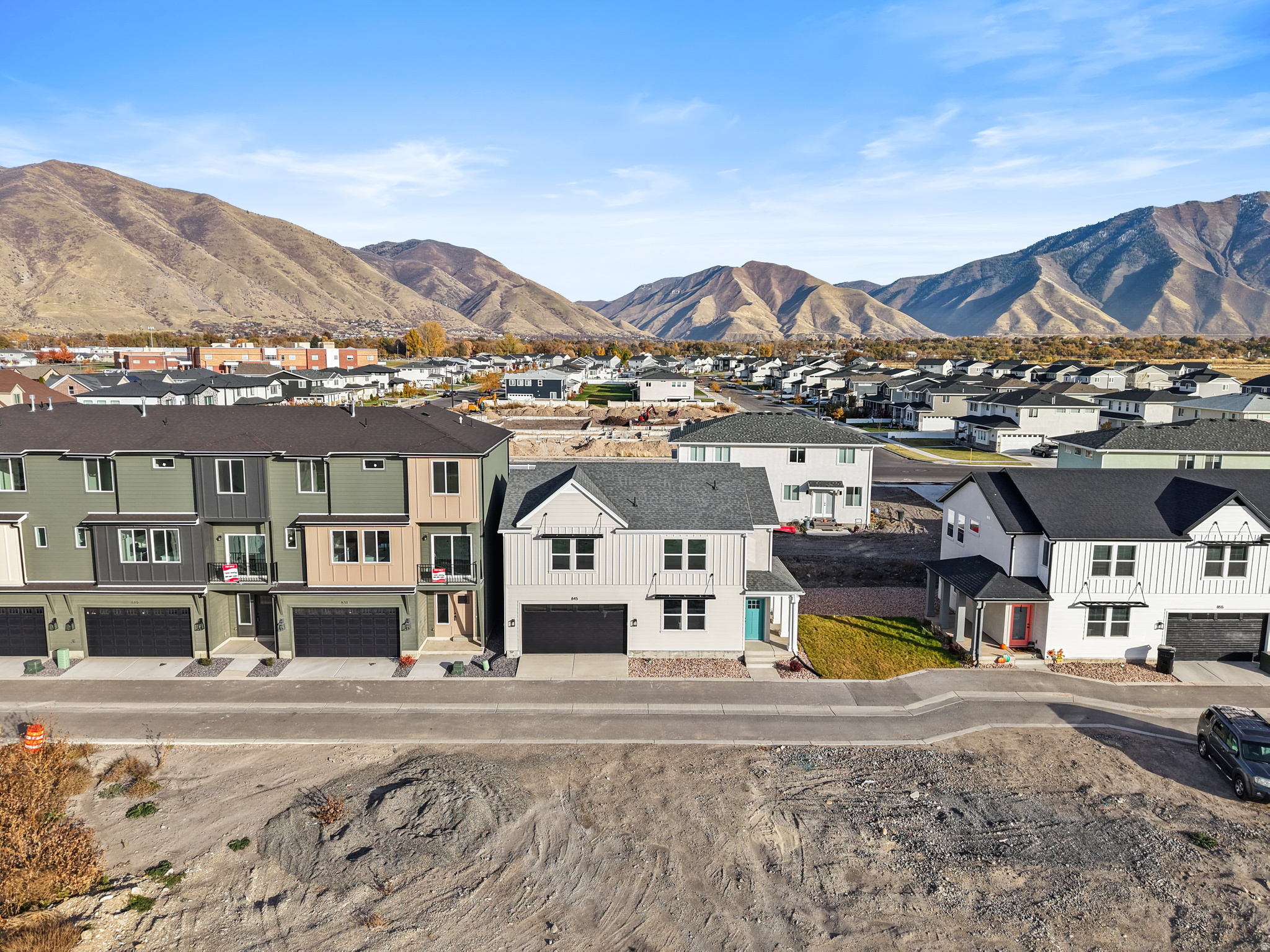 WESTFIELDS CENTRAL - Residential