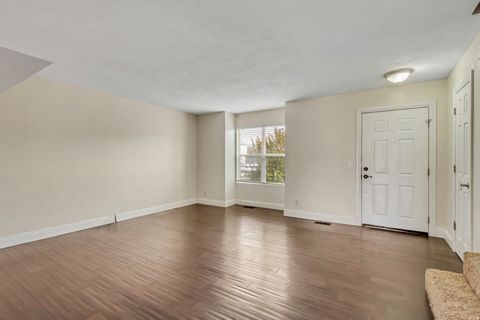 Tiny photo for 6054 S GLENCOE CT, Murray, UT 84123 (MLS # 2132658)