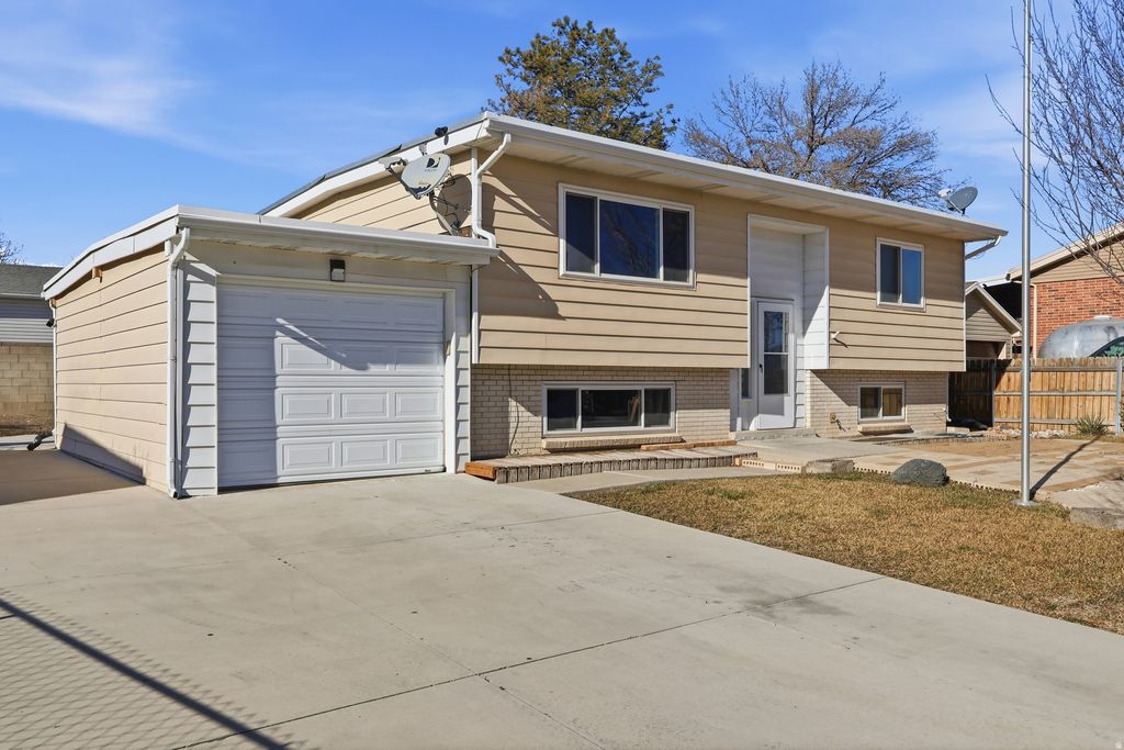 Photo of 7194 S 1380 W, West Jordan, UT 84084 (MLS # 2140098)