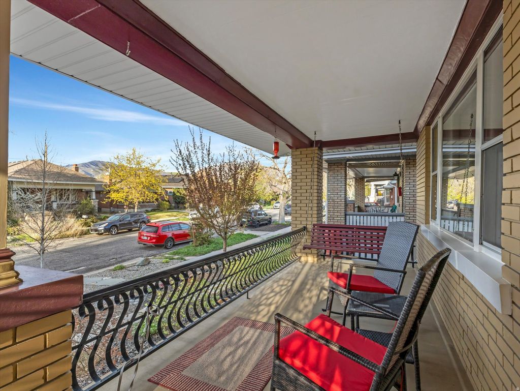Photo of 718 E EMERSON AVE S, Salt Lake City, UT 84105 (MLS # 2148525)