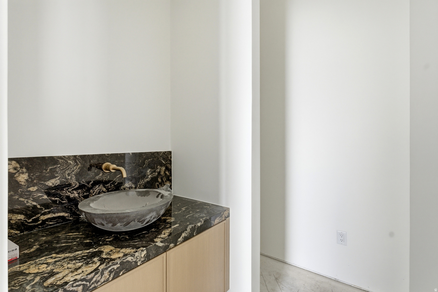 HAWKS PASS - Residential