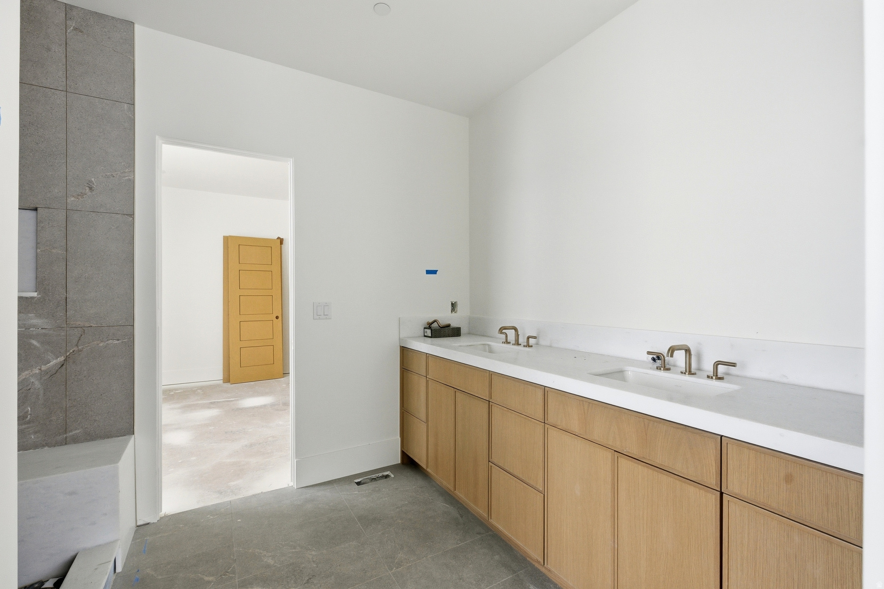 HAWKS PASS - Residential