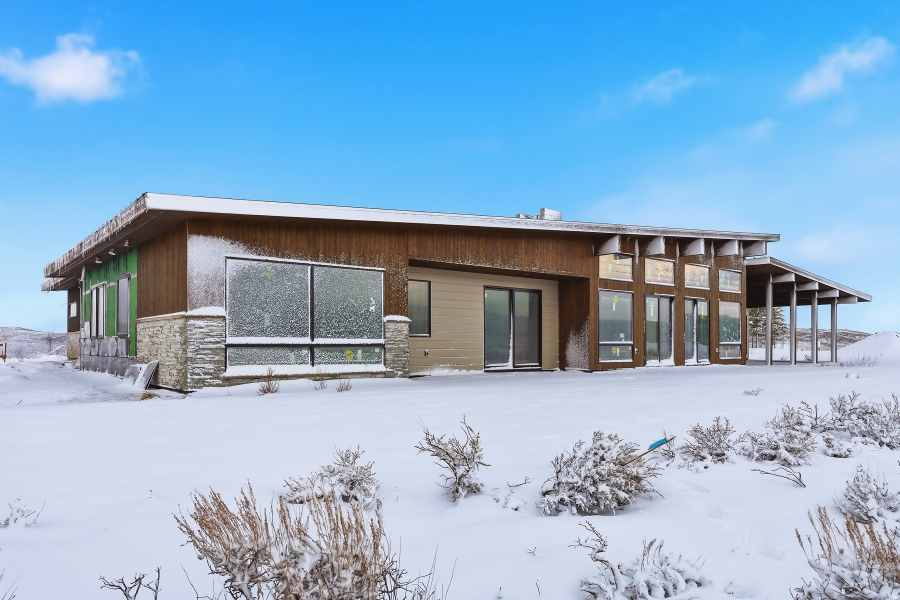 HAWKS PASS - Residential