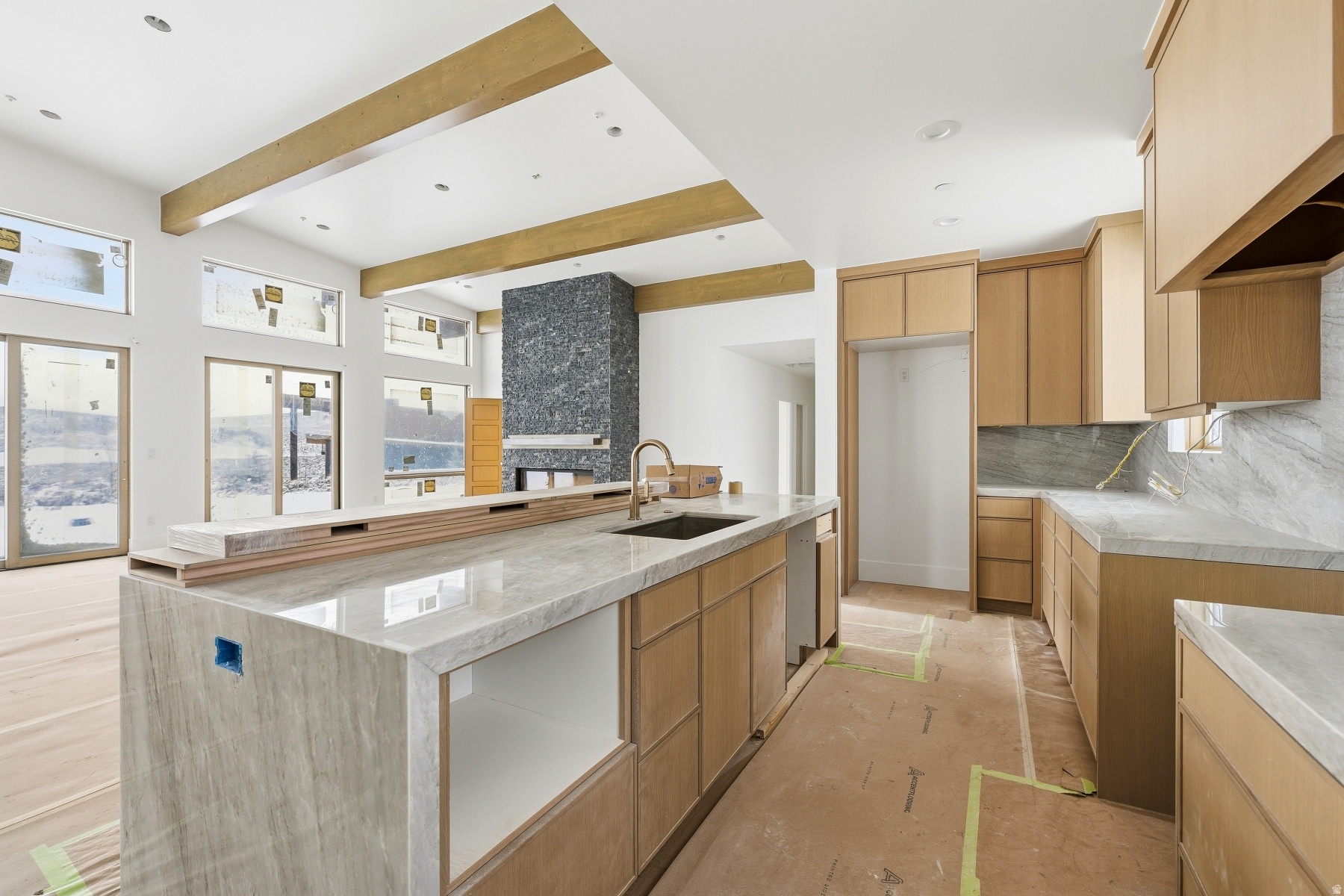 HAWKS PASS - Residential