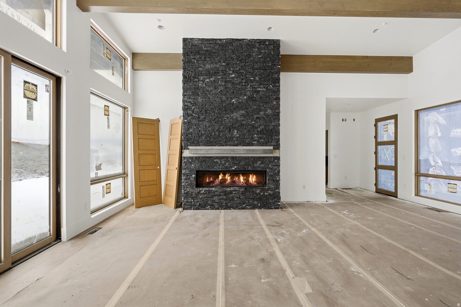 HAWKS PASS - Residential