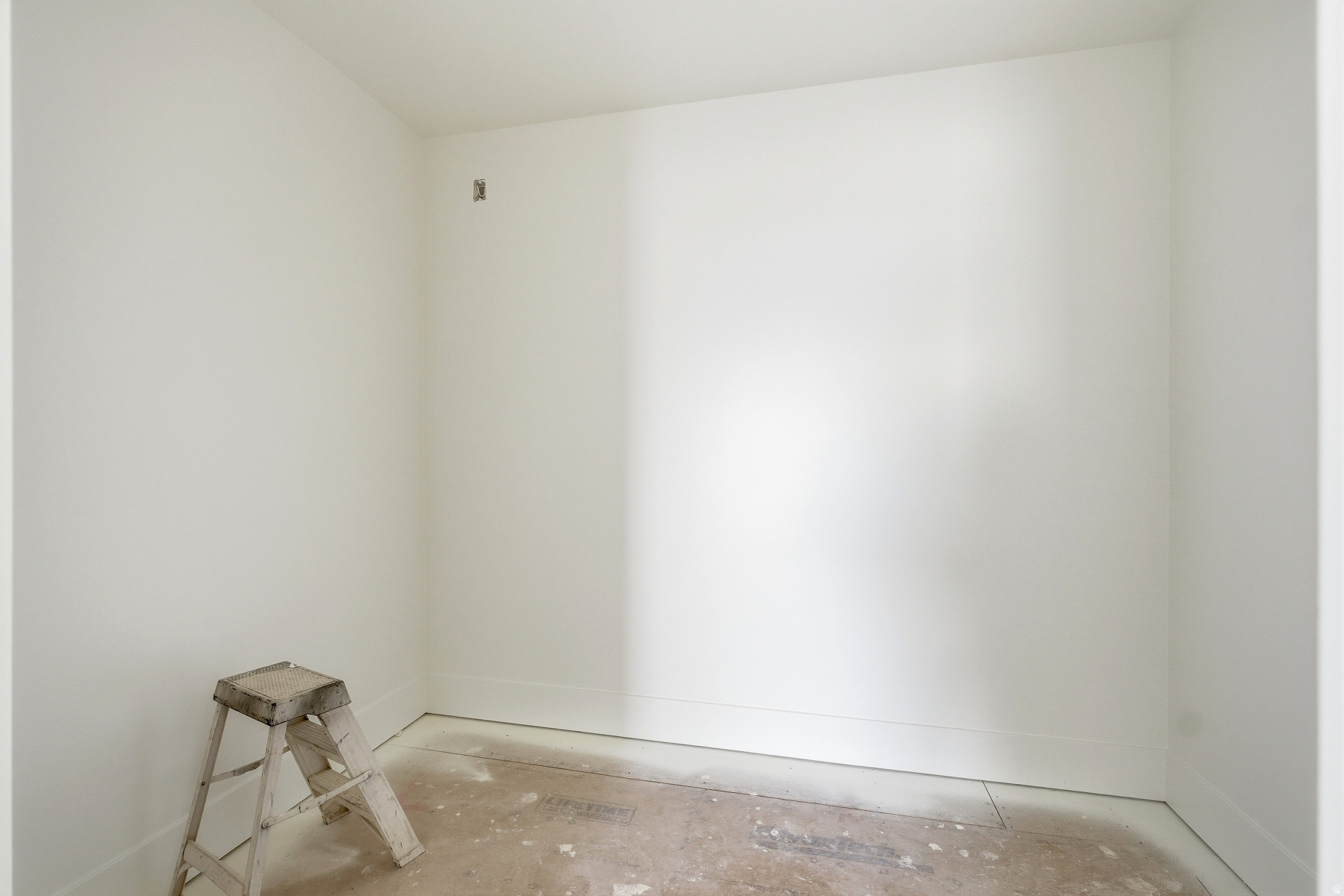 HAWKS PASS - Residential