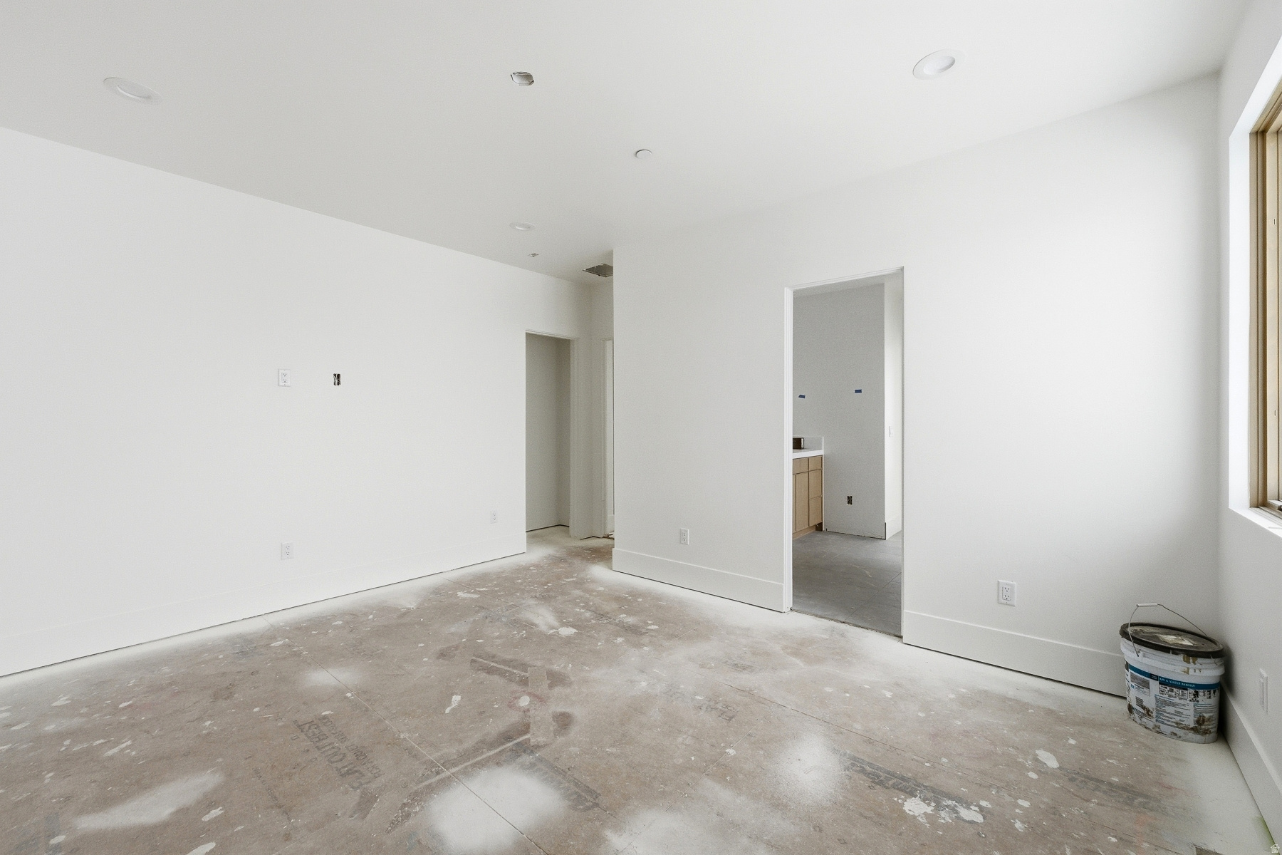 HAWKS PASS - Residential