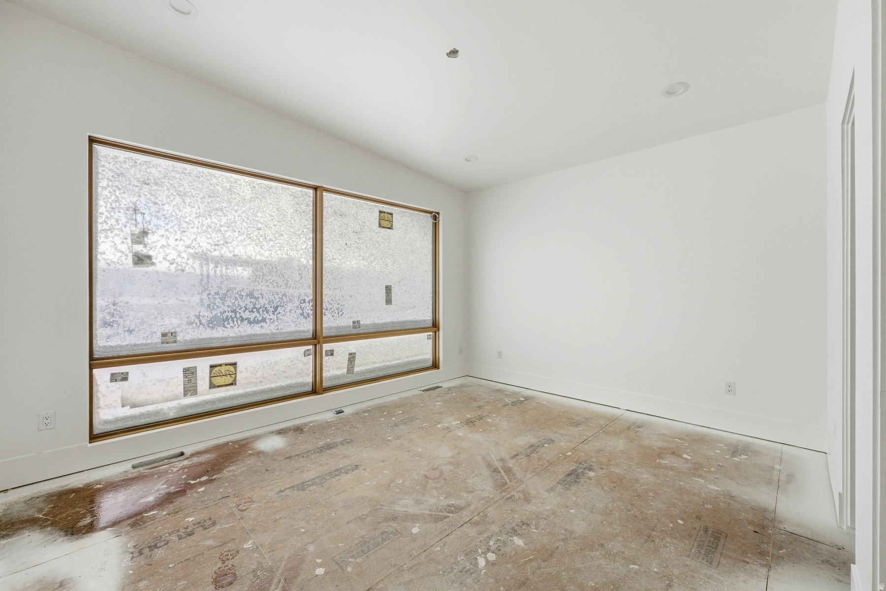 HAWKS PASS - Residential