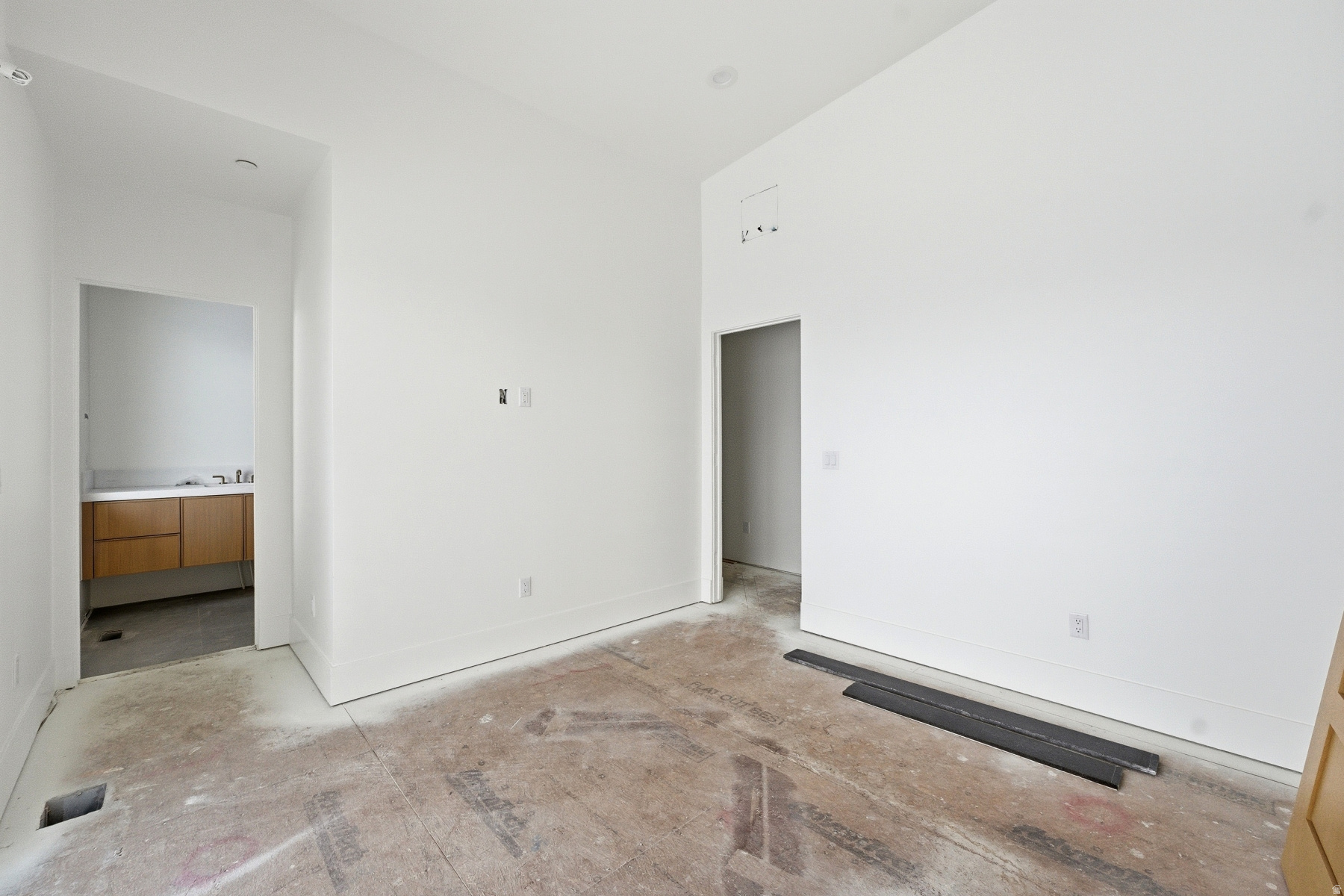 HAWKS PASS - Residential