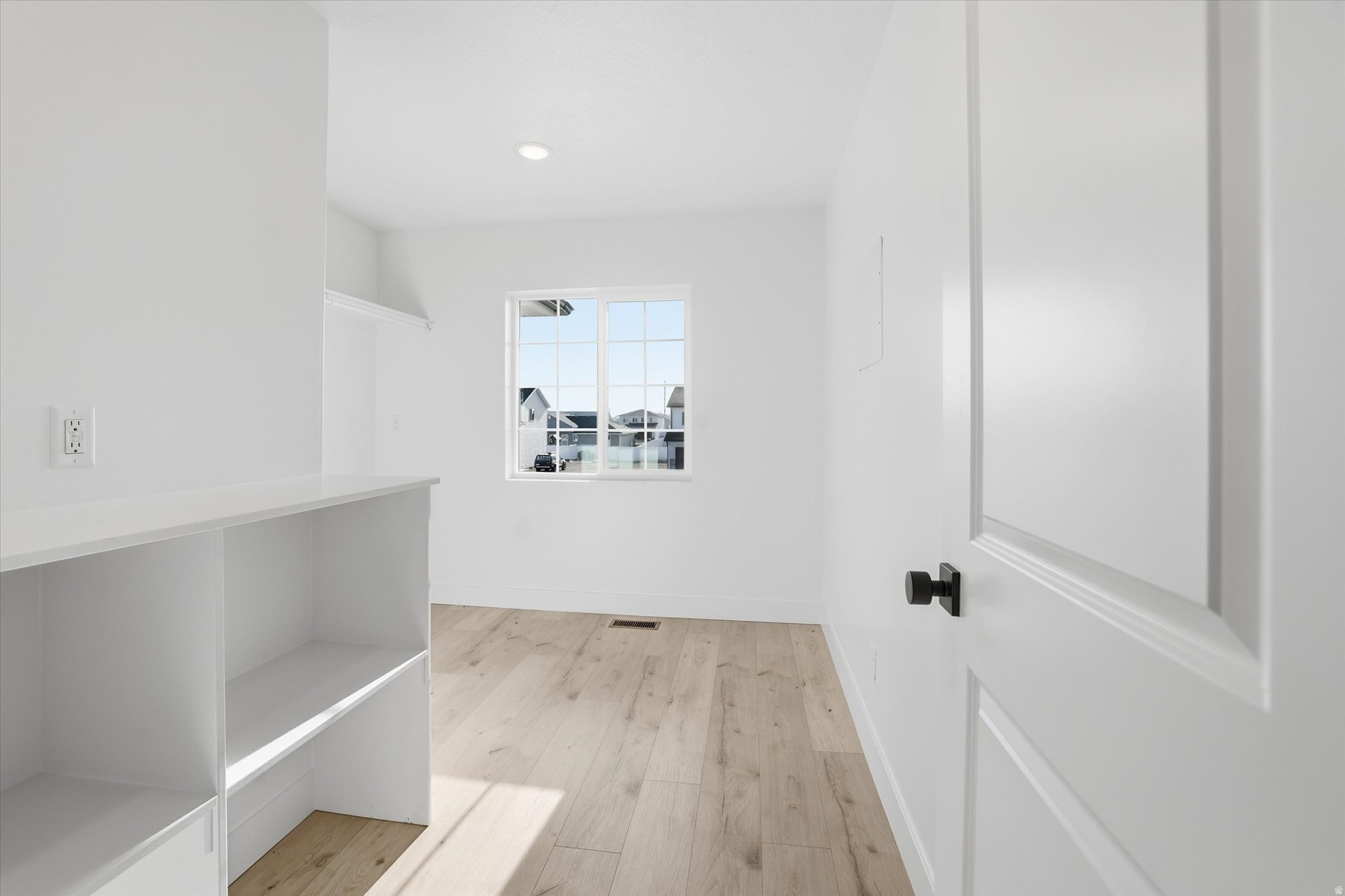 EASTSIDE - Residential