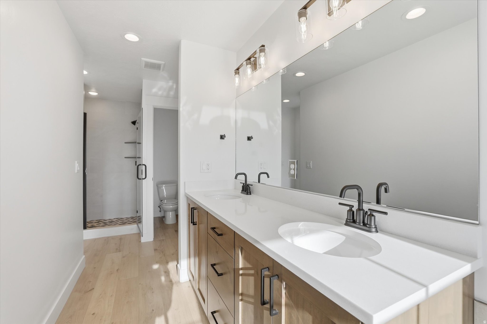 EASTSIDE - Residential