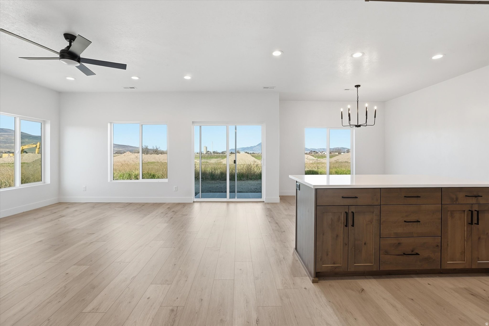 EASTSIDE - Residential