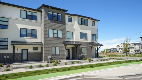 Tiny photo for 428 S 900 W, American Fork, UT 84003 (MLS # 2150321)