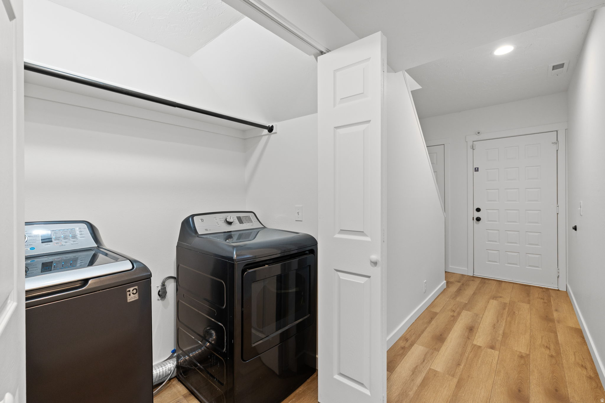 BELMONT TERR - Residential