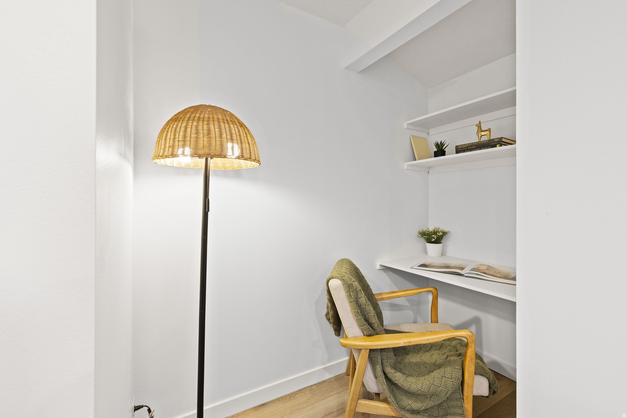 BELMONT TERR - Residential