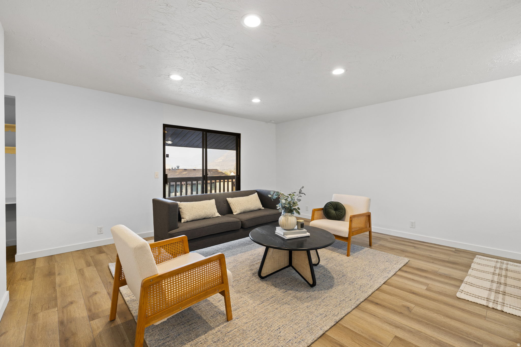 BELMONT TERR - Residential