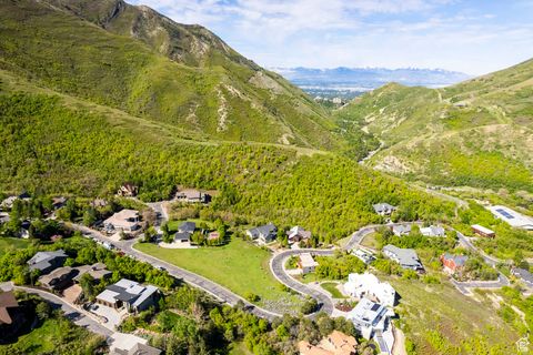 Tiny photo for 326 S MARYFIELD DR #404, Salt Lake City, UT 84108 (MLS # 2085322)