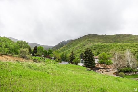 Tiny photo for 326 S MARYFIELD DR #404, Salt Lake City, UT 84108 (MLS # 2085322)