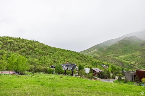 Tiny photo for 326 S MARYFIELD DR #404, Salt Lake City, UT 84108 (MLS # 2085322)