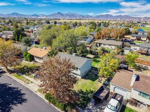 Tiny photo for 6484 S DAFFODIL WAY W, West Jordan, UT 84081 (MLS # 2190576)