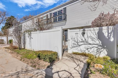 Photo of 600 E 3990 S, Murray, UT 84107 (MLS # 2144973)