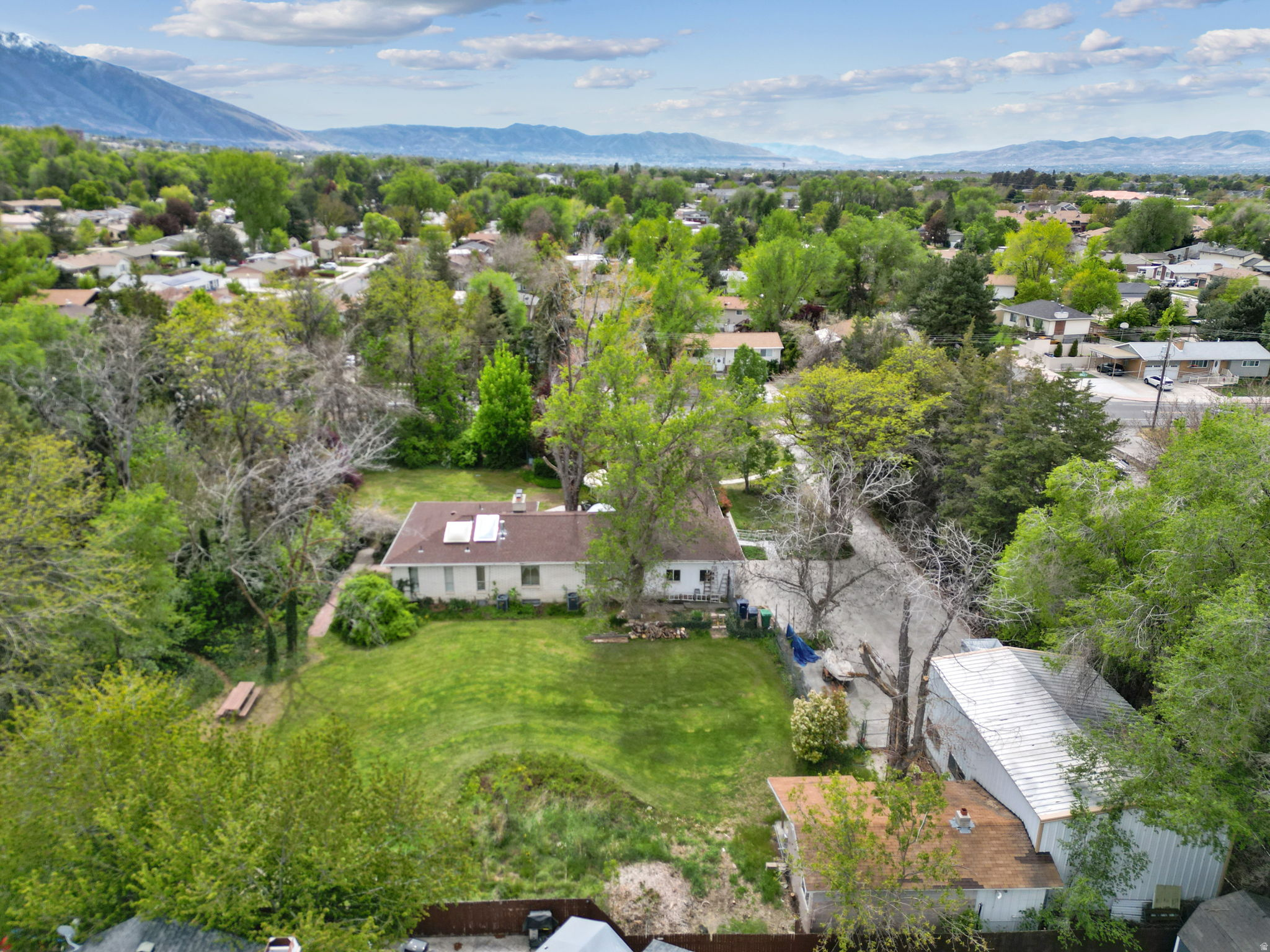MEREWOOD - Residential