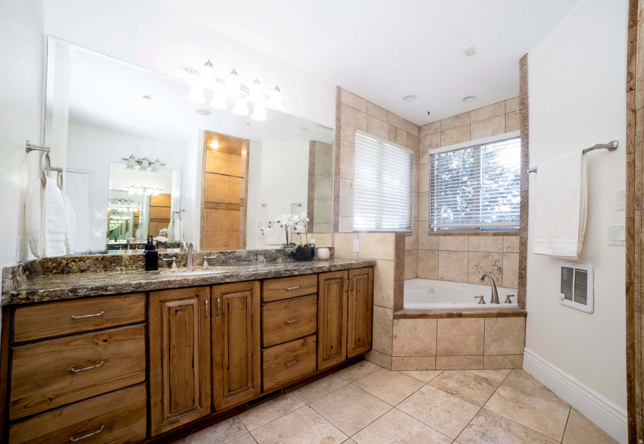 SCENIC RIDGE ESTATES - Residential