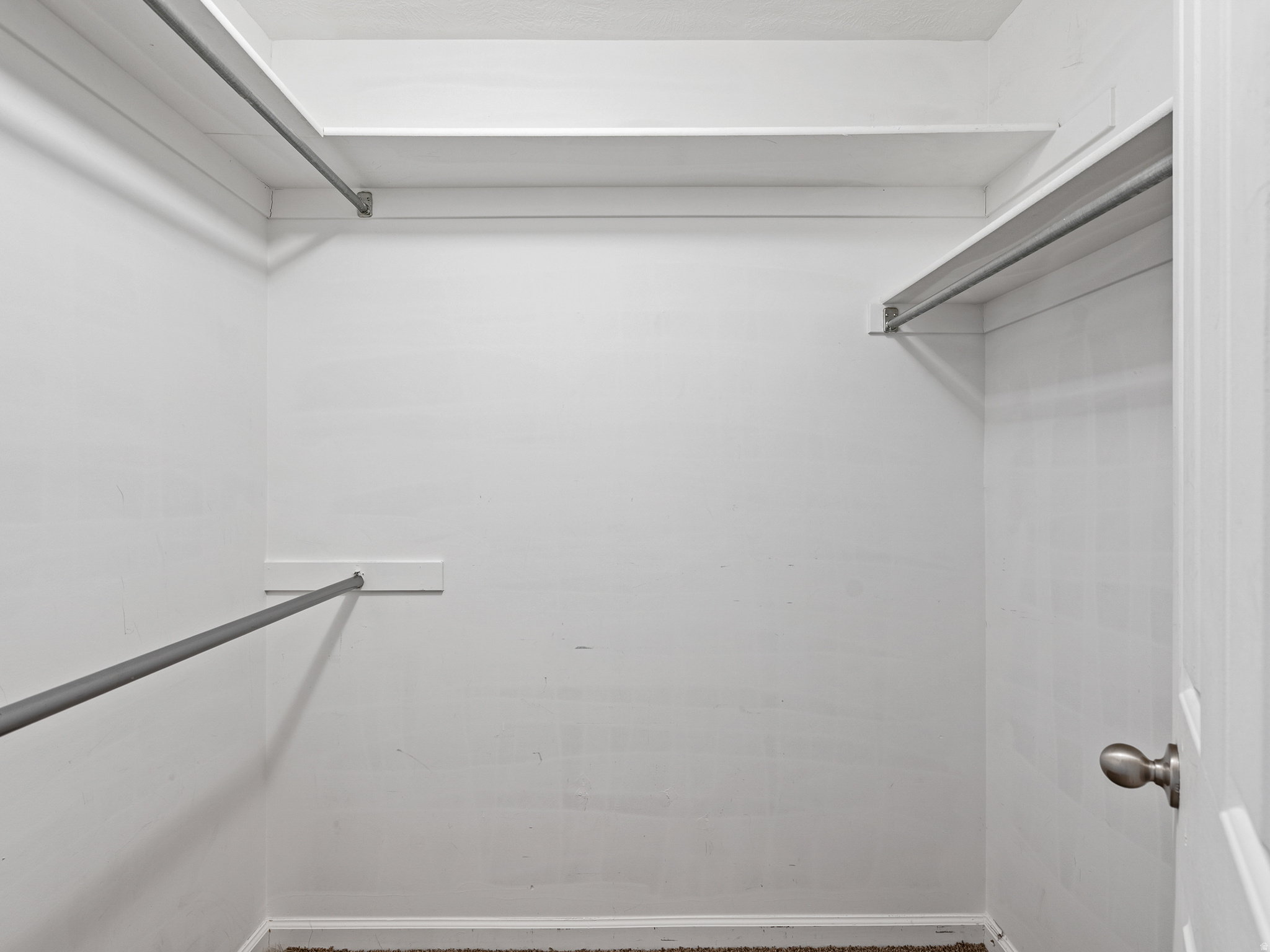 STANFORD COURT - Residential