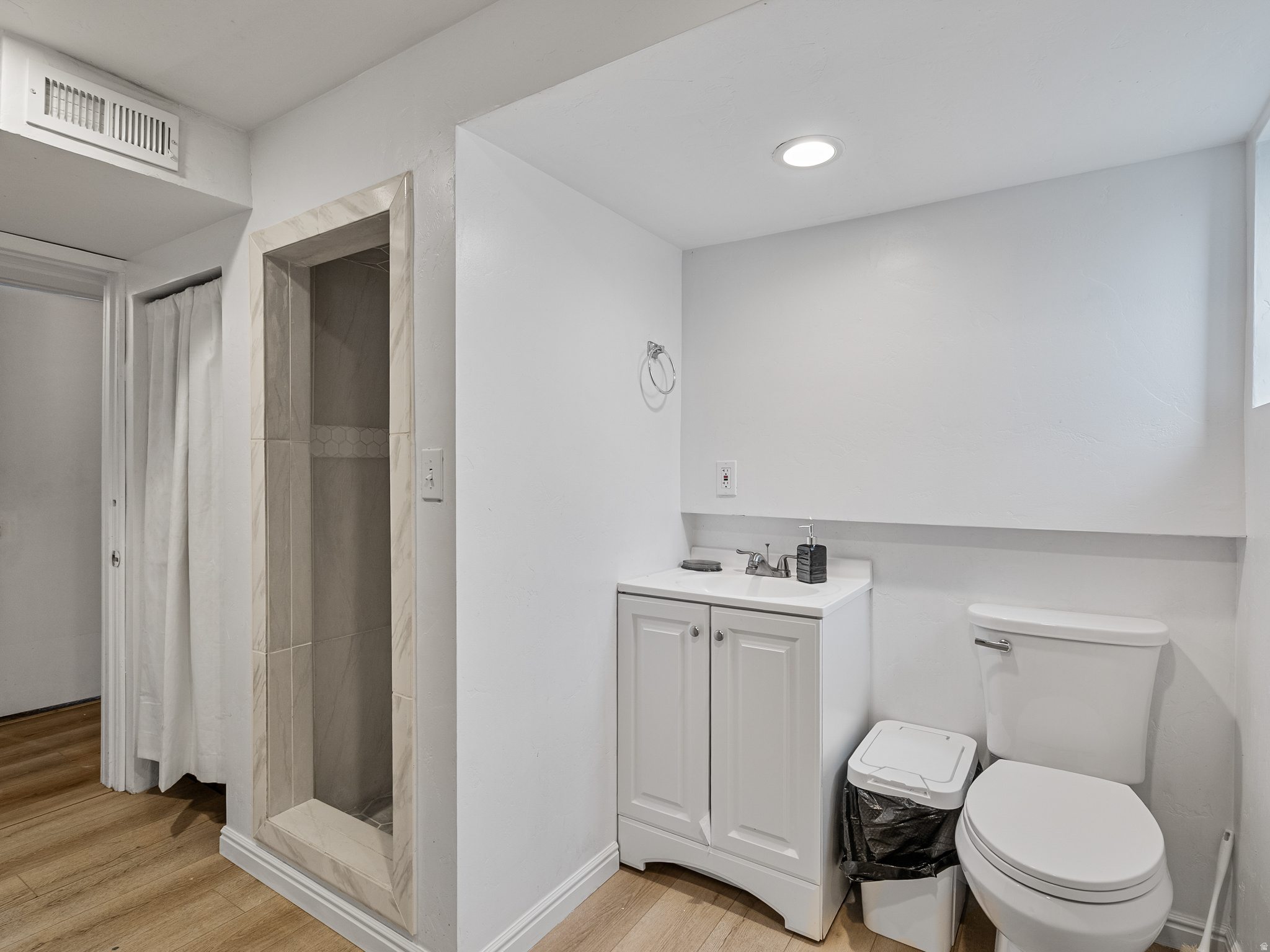 MEADOWS - Residential