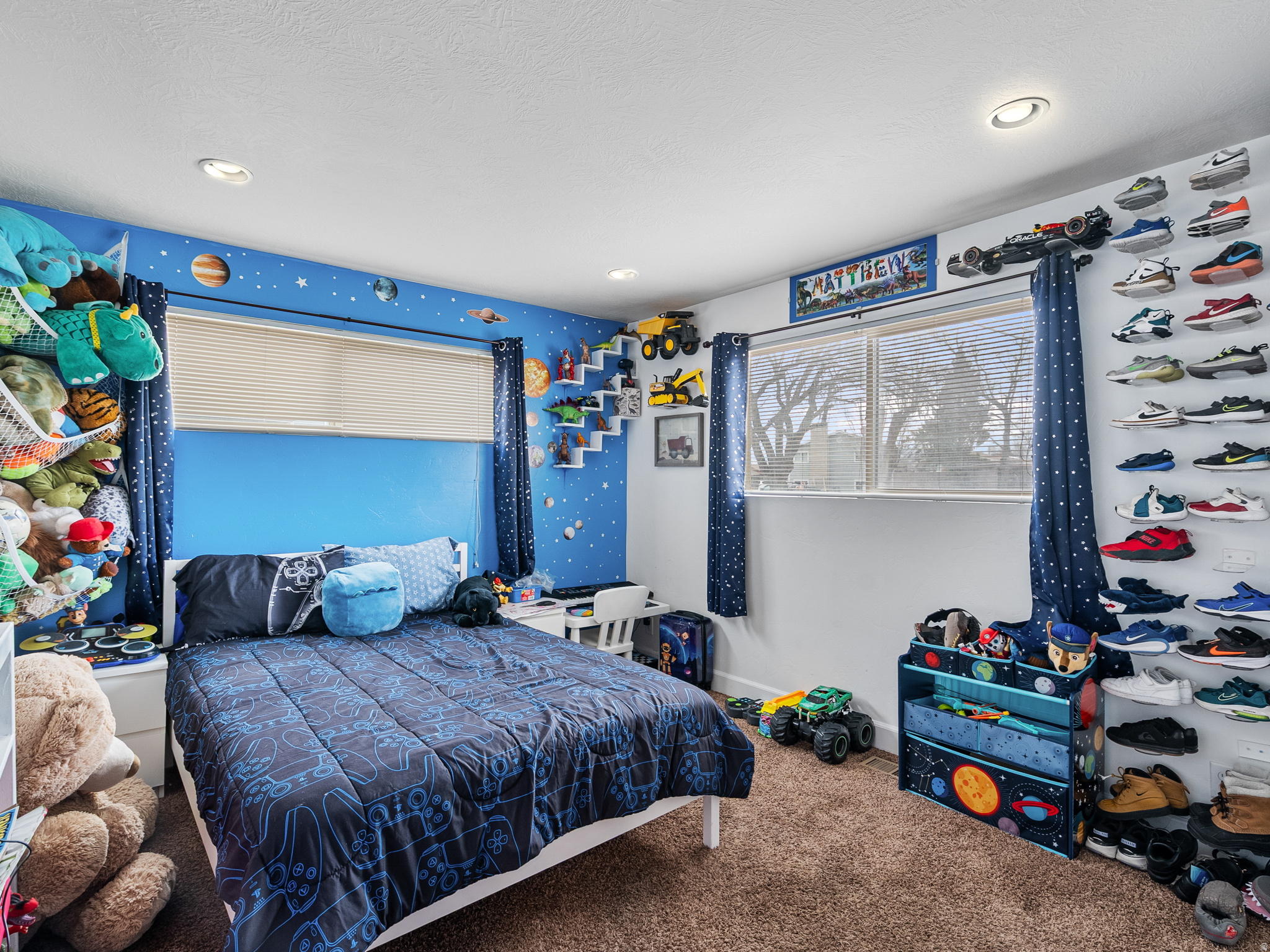 MEADOWS - Residential