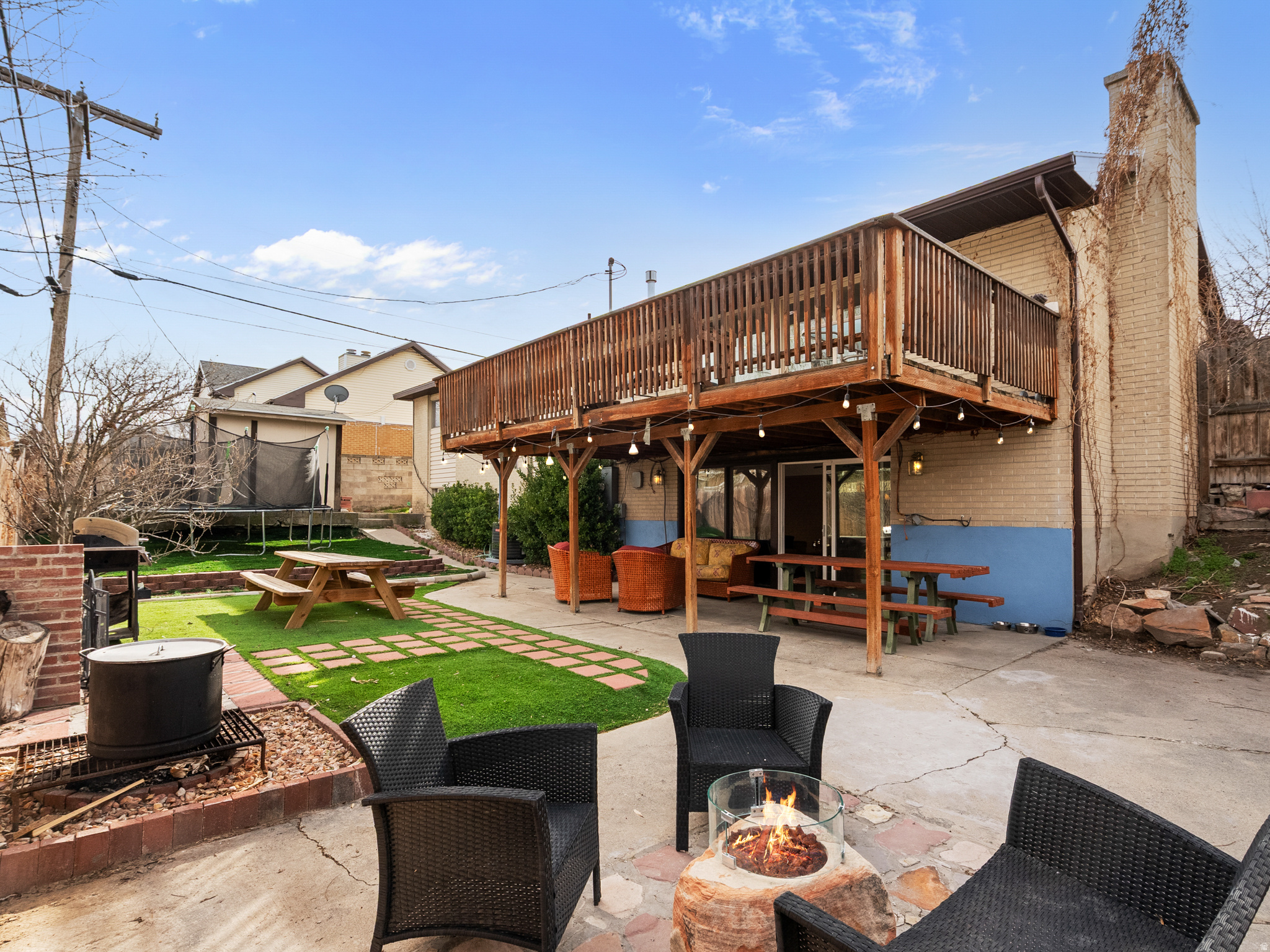 MEADOWS - Residential