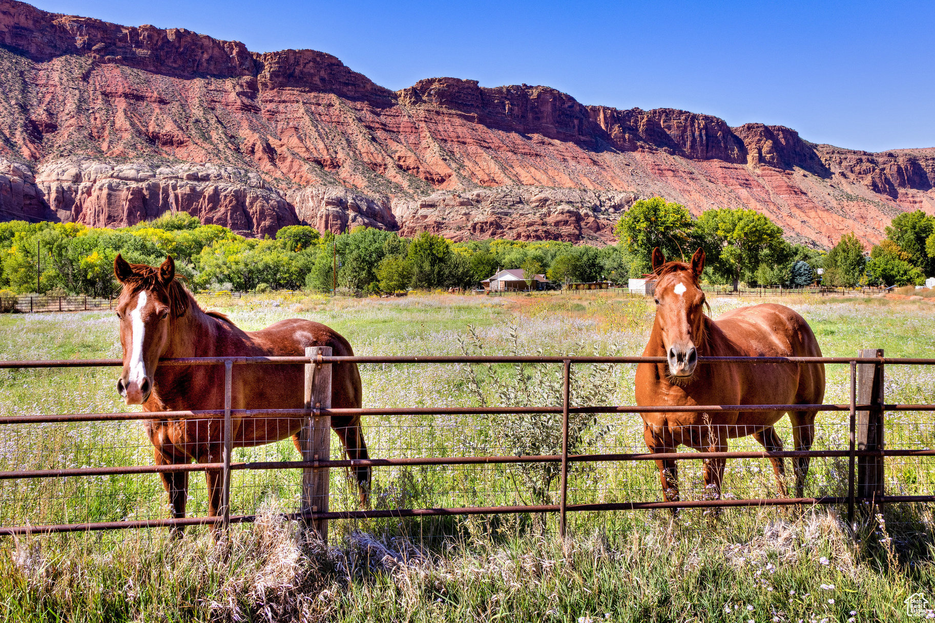 CASTLE VALLEY RIVER RANCHOS - Residential
