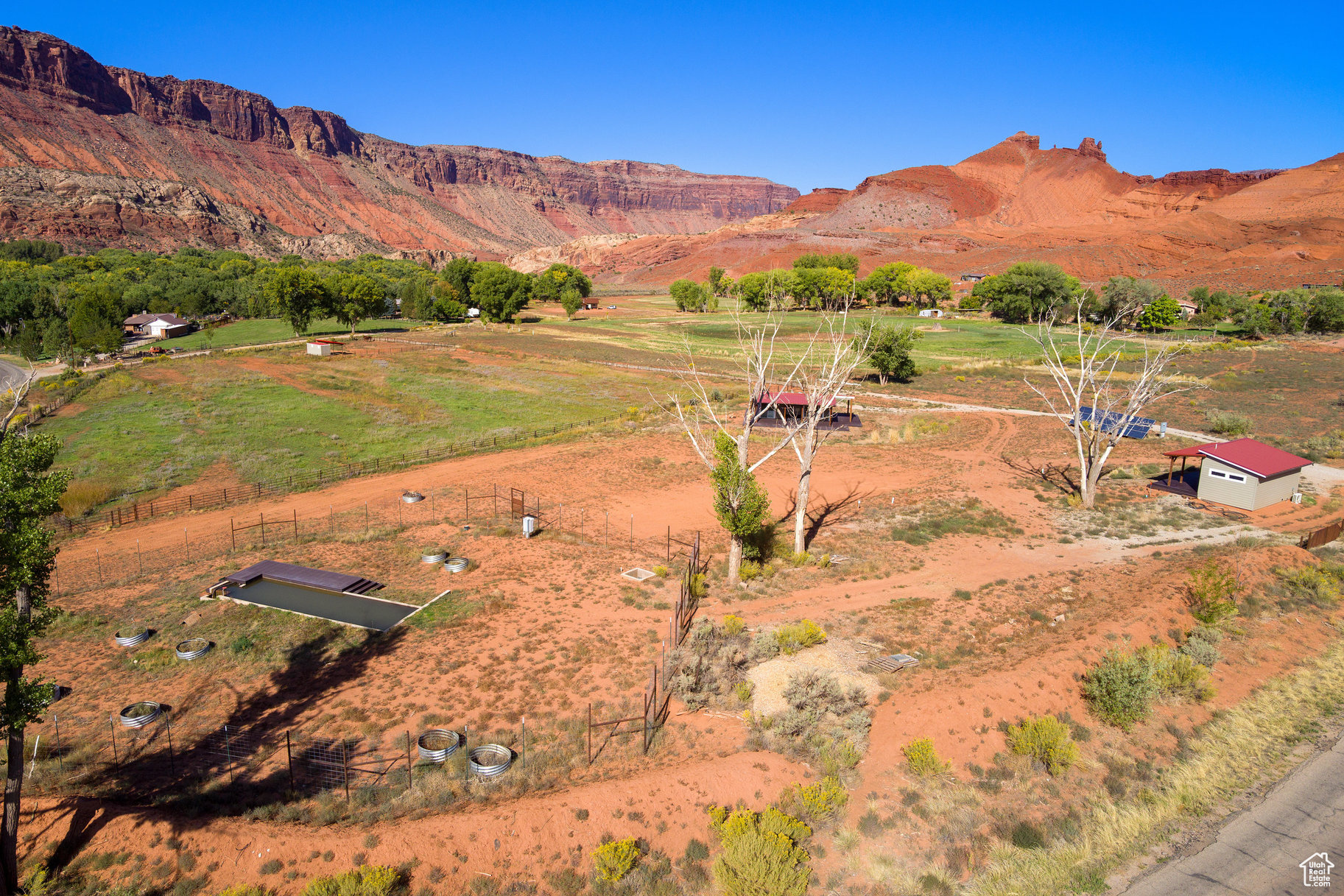CASTLE VALLEY RIVER RANCHOS - Residential