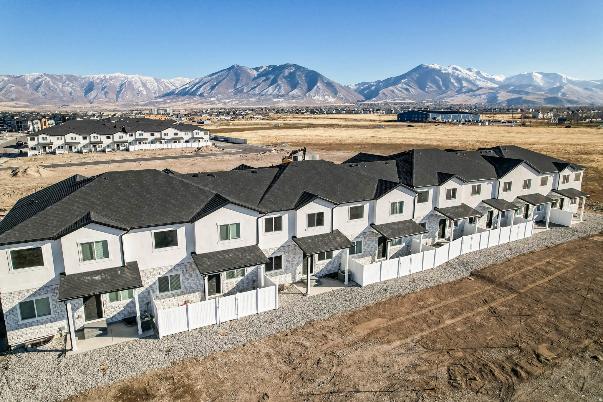 LEXINGTON TOWN HOMES - Residential