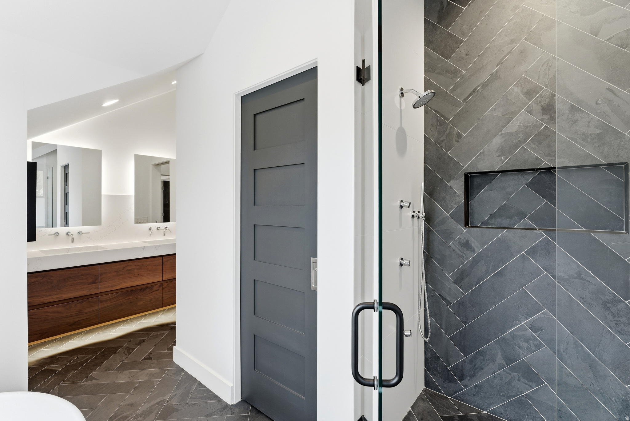 LILAC HILL - Residential