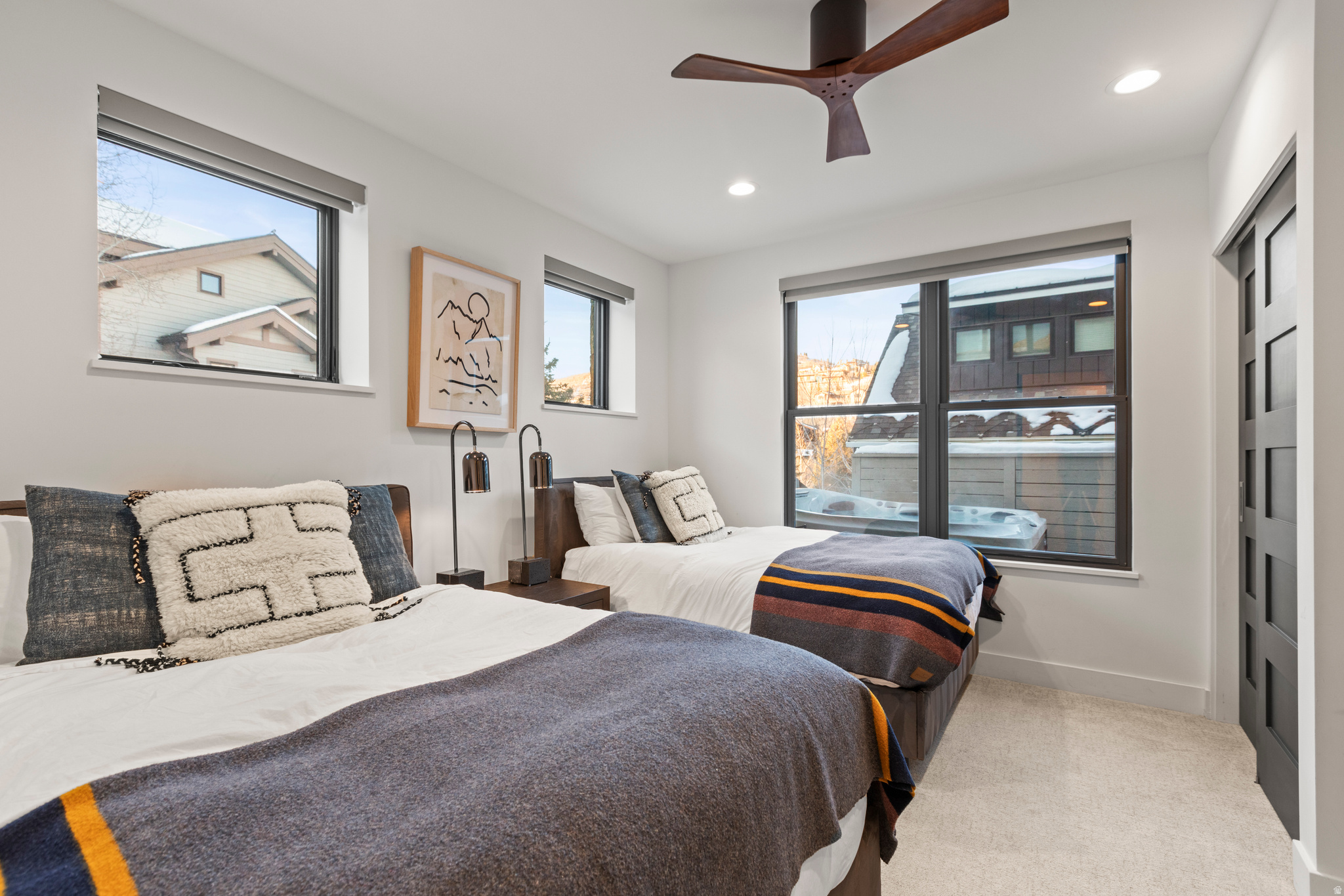 LILAC HILL - Residential