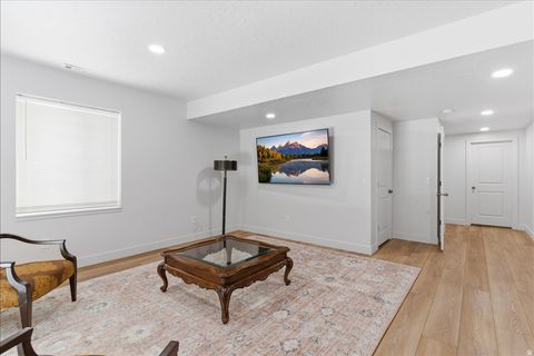 Tiny photo for 1306 E TALBOT DR, Kaysville, UT 84037 (MLS # 2150846)