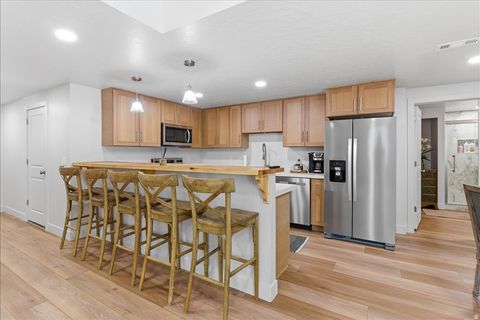Tiny photo for 1306 E TALBOT DR, Kaysville, UT 84037 (MLS # 2150846)