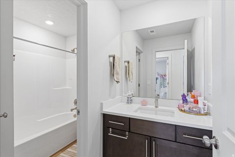 Tiny photo for 1306 E TALBOT DR, Kaysville, UT 84037 (MLS # 2150846)
