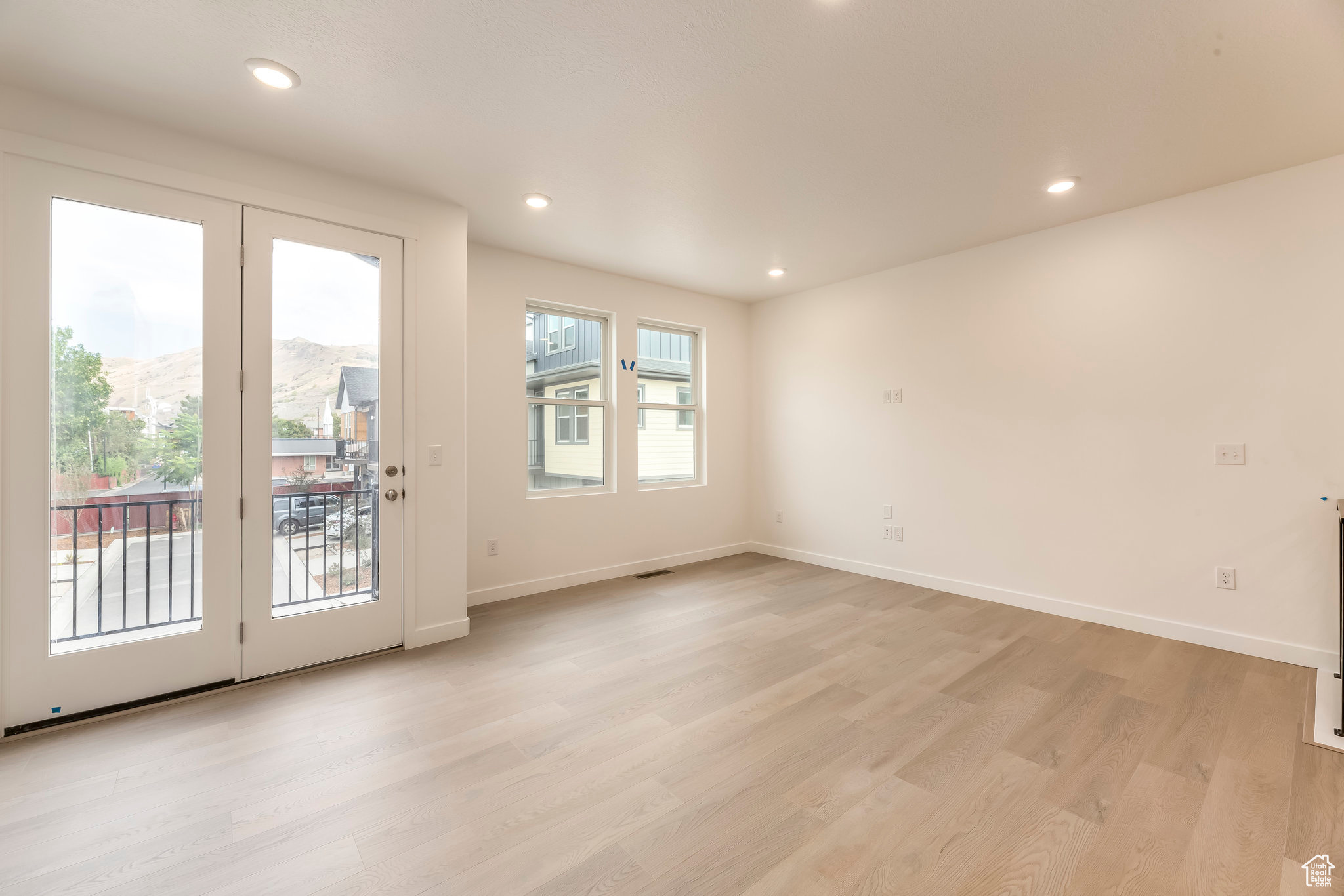 BISHOP PLACE - Residential