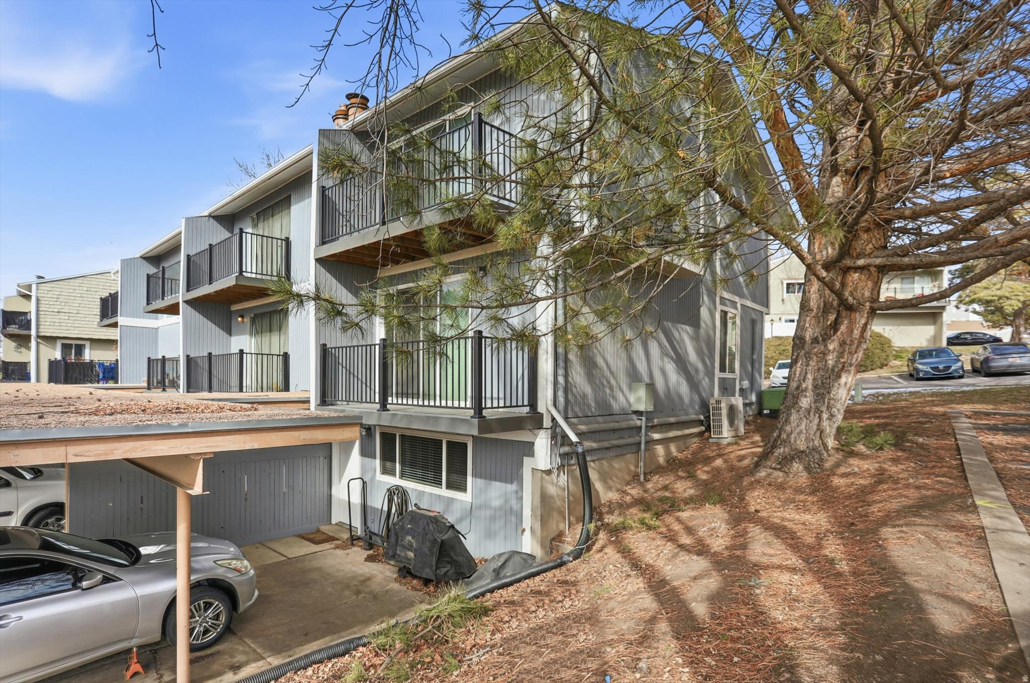 SUNDOWNER - Residential