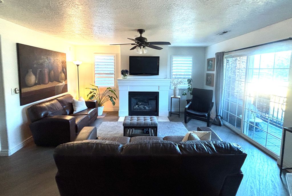 Photo of 208 E SPENCER PEAK WAY S #E2, Draper, UT 84020 (MLS # 2142980)