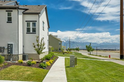 Tiny photo for 6718 W 11800 S, South Jordan, UT 84009 (MLS # 2130621)