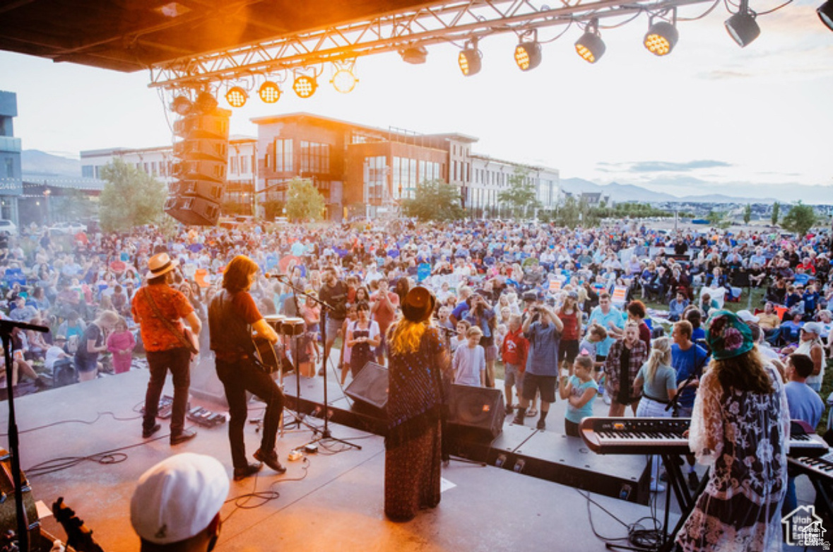 DB VALLEY VIEW TH - Residential